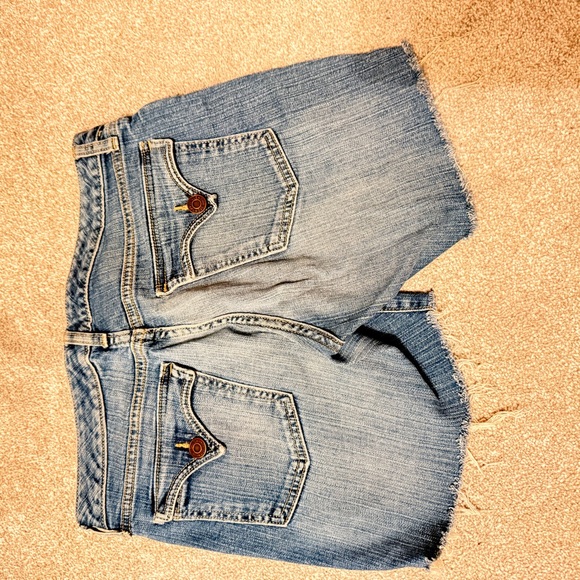 H&M Light Blue Denim Shorts - Picture 3 of 3
